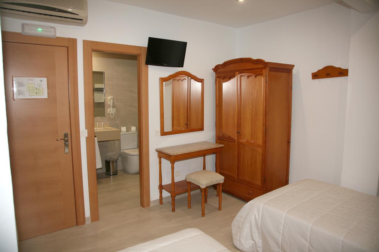Hostal Restaurante Grela Pozo Alcón Exteriör bild