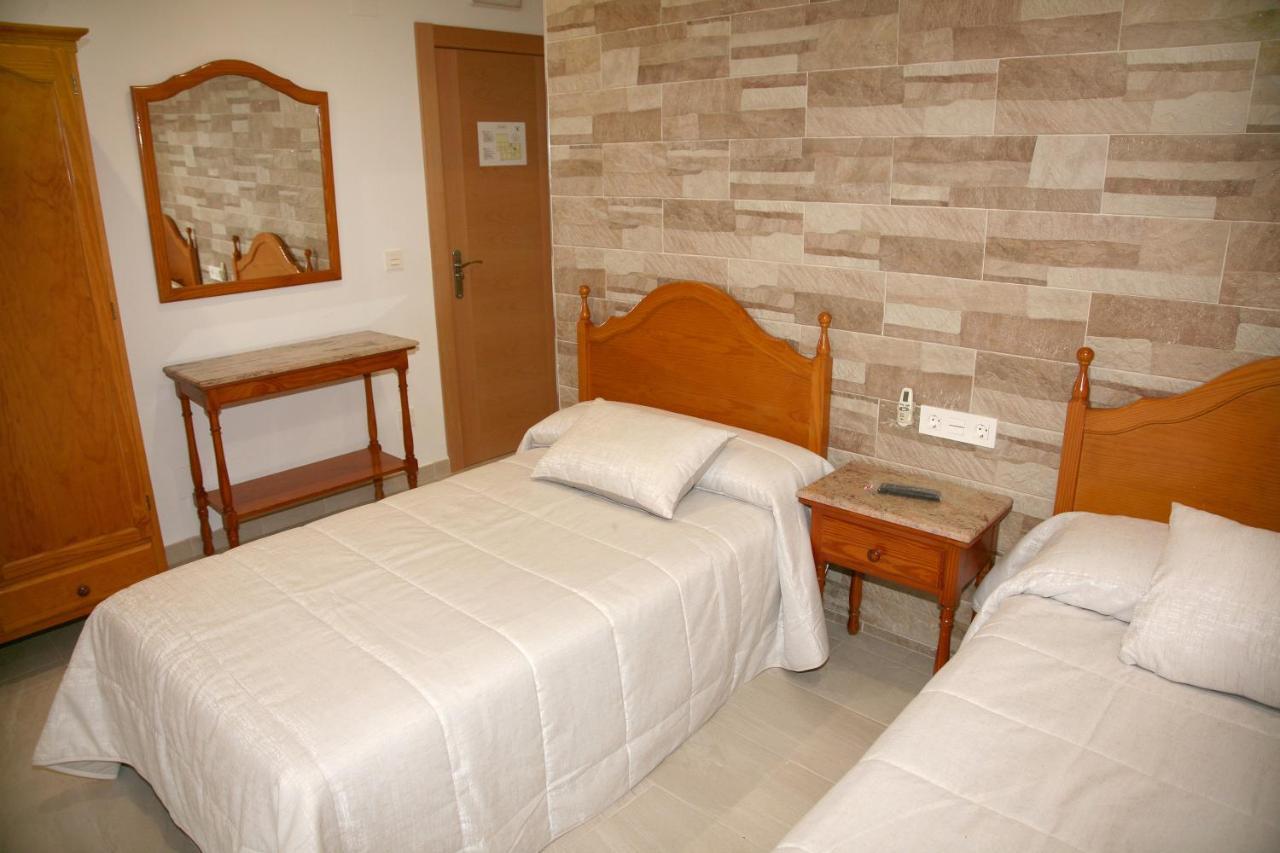 Hostal Restaurante Grela Pozo Alcón Exteriör bild